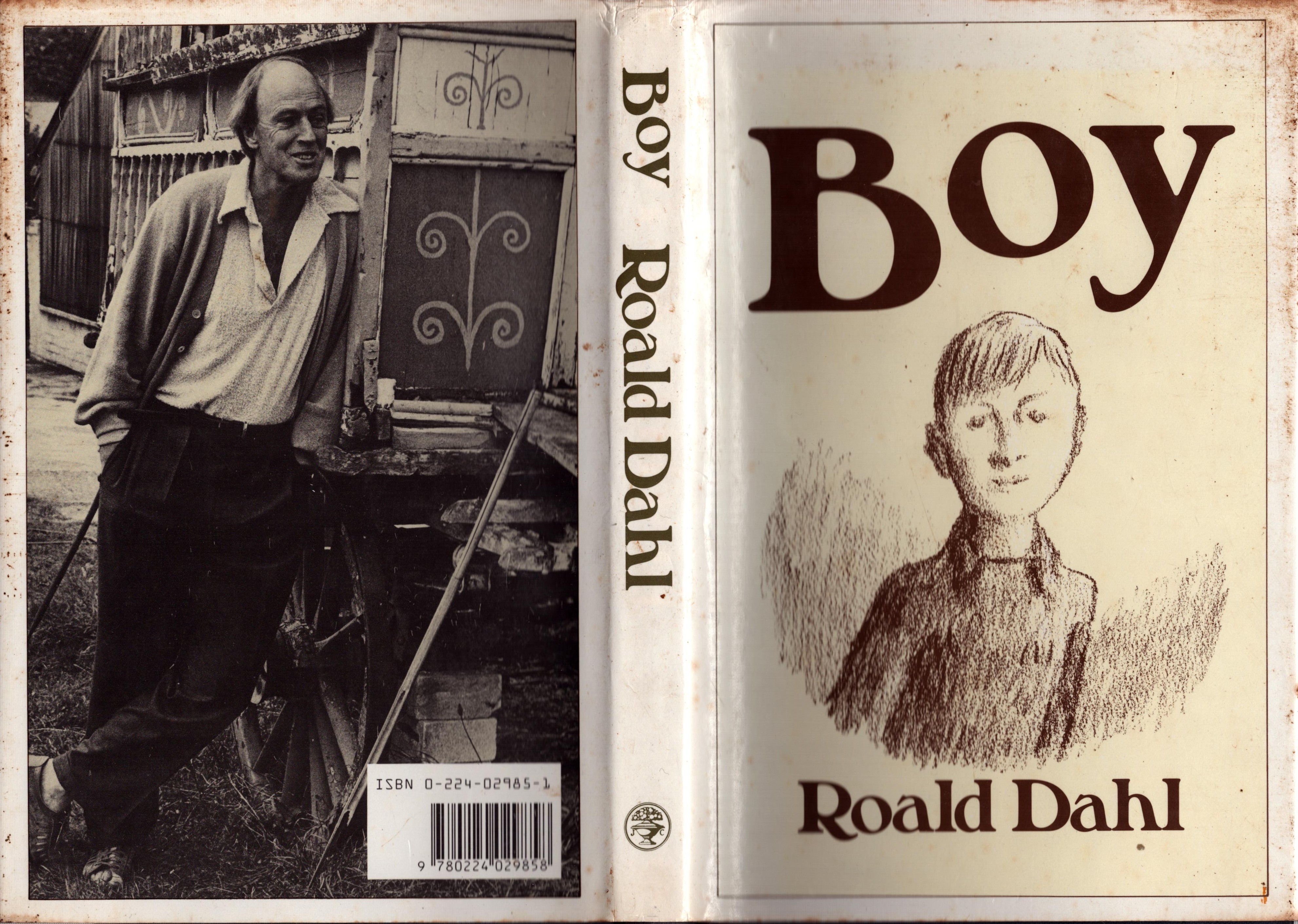 Roald Dahl signed Boy hardback book.
