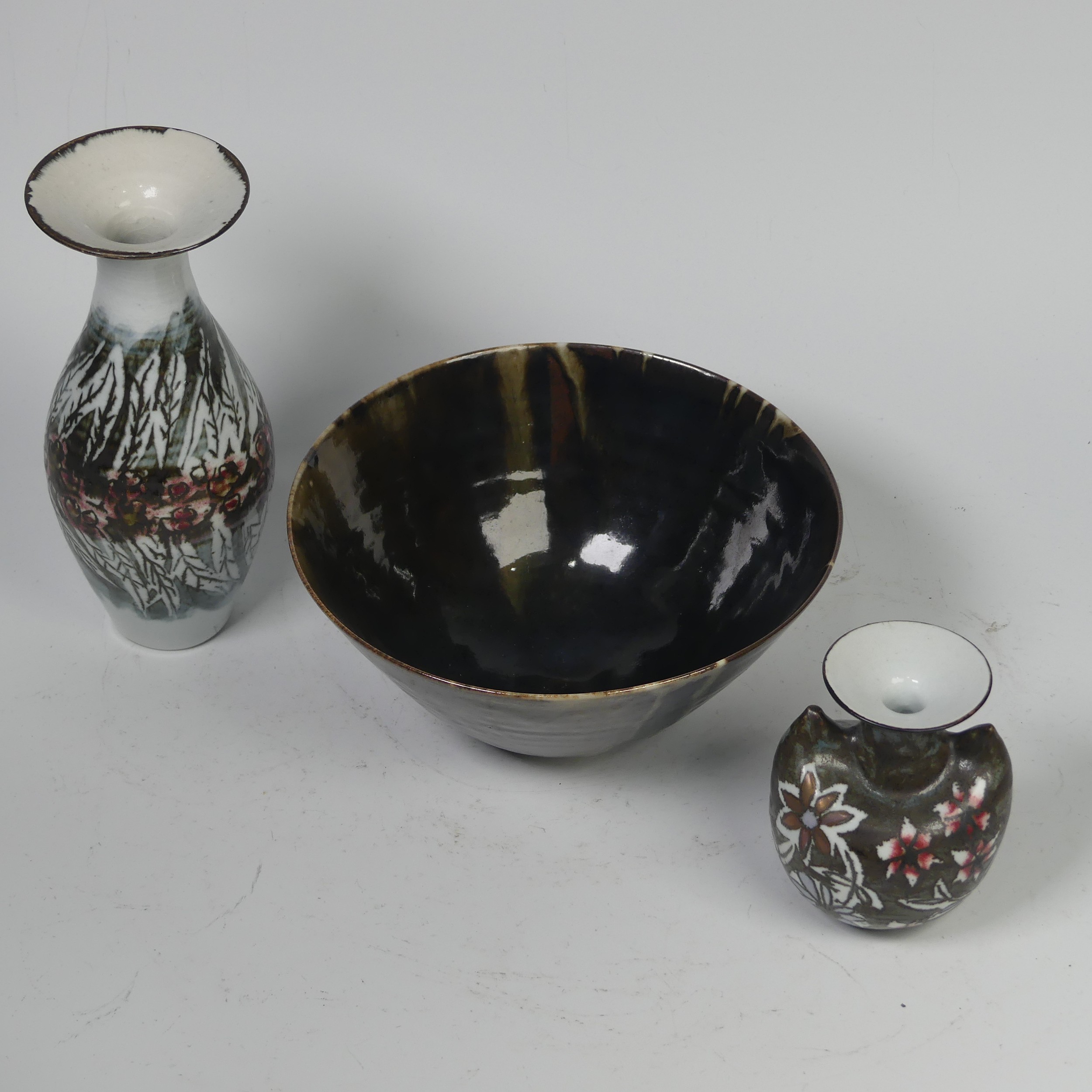 marianne-de-trey-1913-2016-a-studio-porcelain-baluster-vase-with