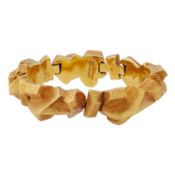 David Webb Ι A 'Ski slope nugget' bracelet Yellow metal