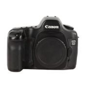 Canon EOS 5D DSLR Camera