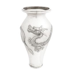 Canton circa 1900, marked Bao Sheng, retailed by Wang Hing A very large late 19th / early 20th centu