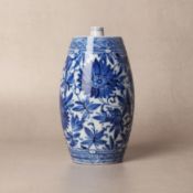 A Chinese blue and white 'spirit' bottle, Qing dynasty, Kangxi period 清康熙 青花纏枝花卉紋瓶 | Santos Collecti