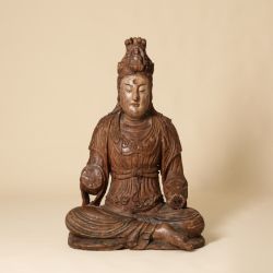 An impressive and fine Chinese polychrome wood figure of Guanyin, Ming-Qing dynasty 明至清 木雕觀音坐像