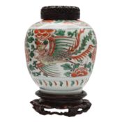 A Chinese wucai 'phoenix' jar, Transitional period, 17th century 過渡期 五彩穿花鳳紋罐