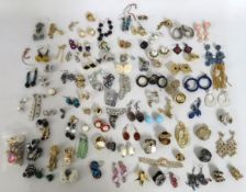 A collection of costume jewellery items including
