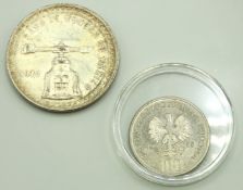 A 1979 Mexican one ounce fine silver coin, 33.625g