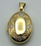 A 9ct gold locket pendant, 27mm drop, 1.8g