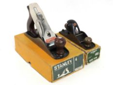A boxed Stanley no. 4 plane twinned with a boxed S