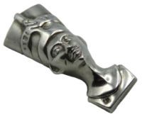 A silver Egyptian Nefertiti bust, 42mm high, 10.9g