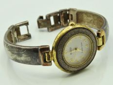 A ladies silver fashion wrist watch with quartz mo