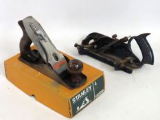 A boxed Stanley no. 4 plane twinned with an unboxe
