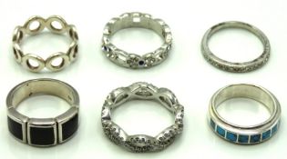 Six silver & white metal fashion rings, 26.3g