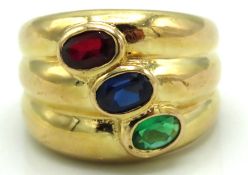 A yellow metal Van Cleef & Arpels style ring set w