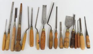 A selection of chisels & gouges including Marples,