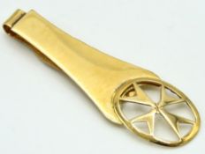 An 18ct gold money/tie clip with Maltese cross, 48