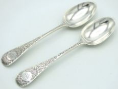 A pair of 1898 late Victorian teaspoons with chase