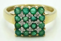 A 9ct gold ring set with diamond & emerald, 2.9g,