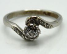 A c.1920s platinum ring set with approx. 0.4ct of