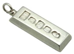 A 1977 Sheffield silver ingot, maker F&M, 50mm dro