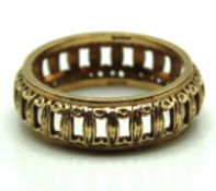 A 9ct gold open work band, 3.2g, size O