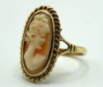 A 9ct gold cameo ring, 3g, size K/L