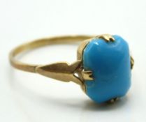 A 9ct gold ring set with turquoise, 1.8g, size P