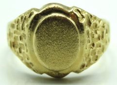 A 14ct gold signet ring, 4.5g, size R/S