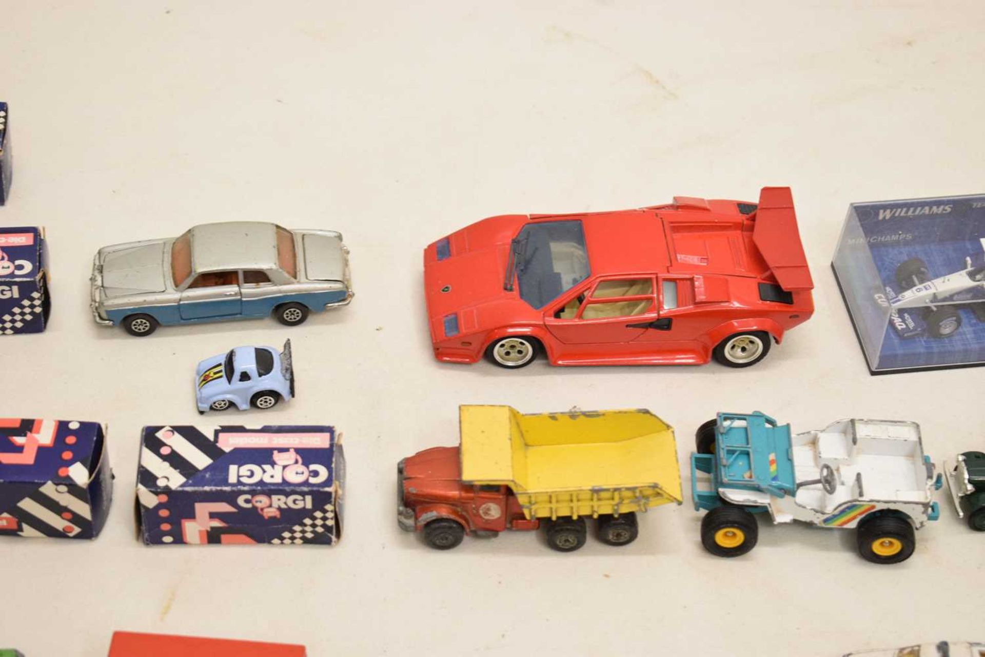 Mixed collection of diecast model vehicles - Bild 3 aus 20