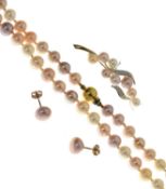 Pink and cream cultured pearl 9ct gold brooch (3)