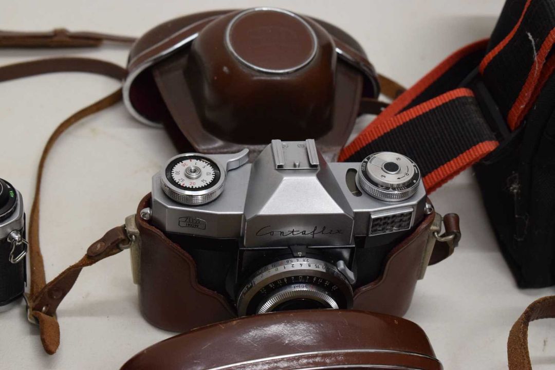 Collection of cameras and accessories - Bild 4 aus 10
