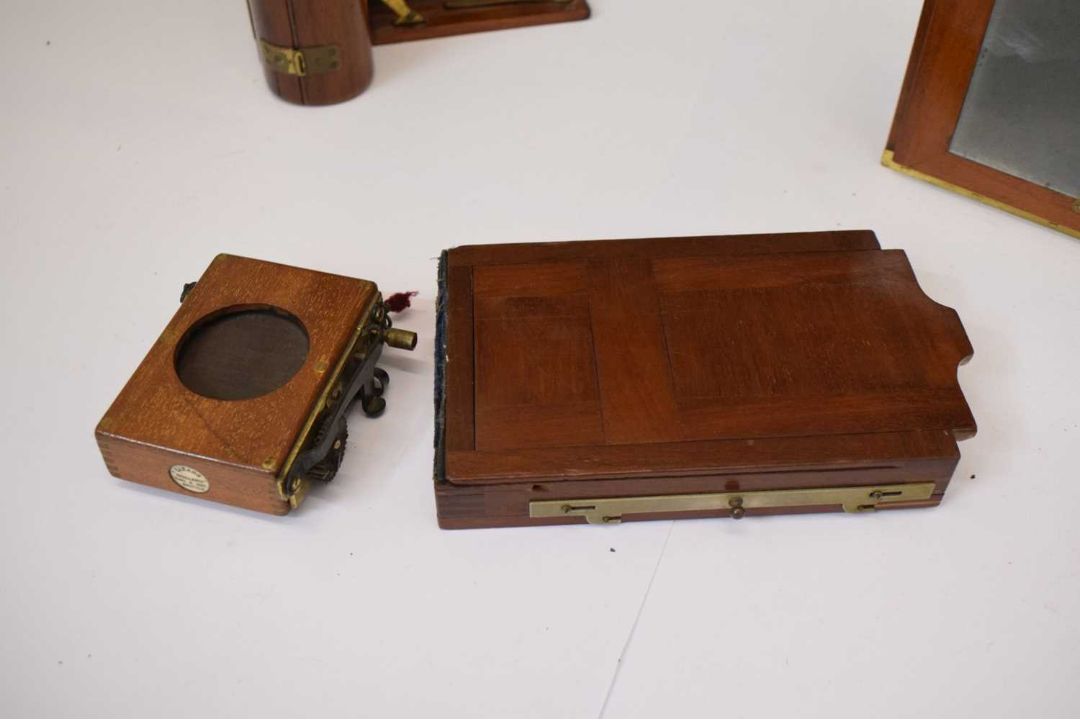 J. Lizars 'Challenge' and 'Victor' folding plate cameras - Bild 11 aus 11