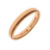 18ct gold wedding band