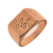 Yellow metal signet ring