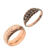 Two Edwardian 9ct gold rings (2)