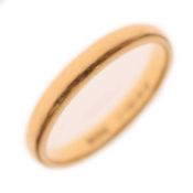 22ct gold wedding band