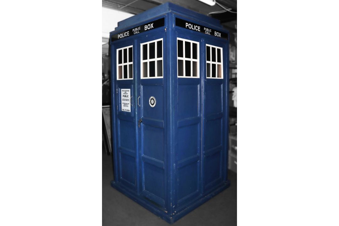 Maximum Volume Measure Doctor Who full life size scaled TARDIS. Scratch Built wooden. Base ...