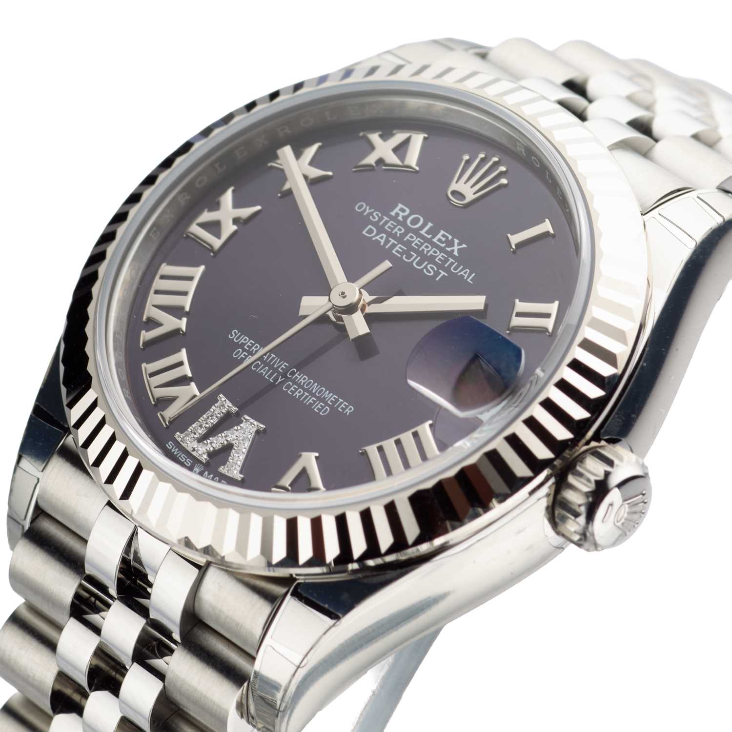 ROLEX OYSTER PERPETUAL DATEJUST 31: A STAINLESS STEEL BRACELET WATCH - Image 2 of 5