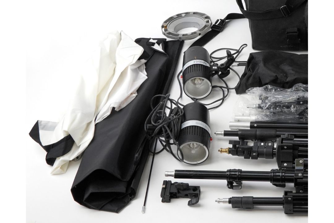 Large selection of vintage camera photographic photography lighting, tripods and accessories. - Bild 3 aus 10