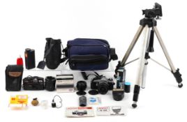 Vintage and later cameras and accessories including a Pentax ME Super, Canon AF-7 and a SMC Pentax-M