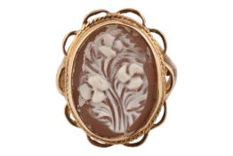 9CT GOLD CARVED SHELL CAMEO RING