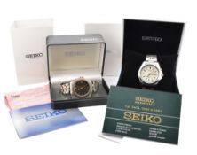 TWO CASED SEIKO KINETIC STAINLESS STEEL WRISTWATCHES