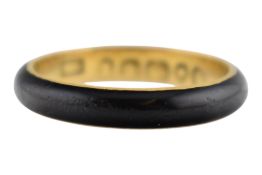GEORGE IV 18CT GOLD BALCK ENAMEL MOURNING BAND RING