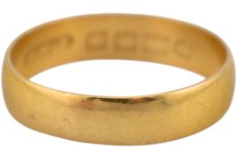 HALLMARKED 22CT GOLD BAND RING