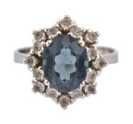 18CT WHITE GOLD & SAPPHIRE CLUSTER RING