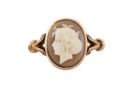 EARLY 20TH CENTURY 15CT GOLD CARVED CAMEO RING