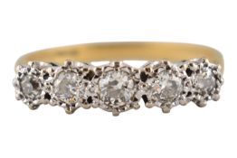 18CT GOLD & DIAMOND FIVE STONE RING