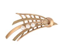HALLMARKED 9CT GOLD & PEARL COMET BROOCH