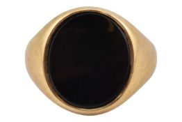 HALLMARKED 9CT GOLD & ONYX SIGNET RING
