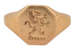 1930S HALLMARKED 18CT GOLD SIGNET RING