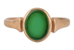 HALLMARKED 9CT GOLD CHALCEDONY PANEL RING